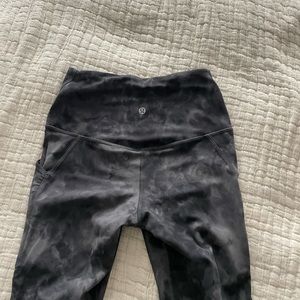 Lululemon leggings with pockets size 6